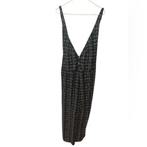Bloomchic Black and White knit jumpsuit size 22